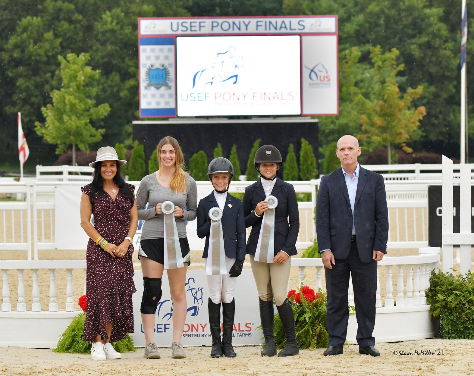 Emerson Burr Horsemanship Grant winners at USEF Pony Finals in 2021