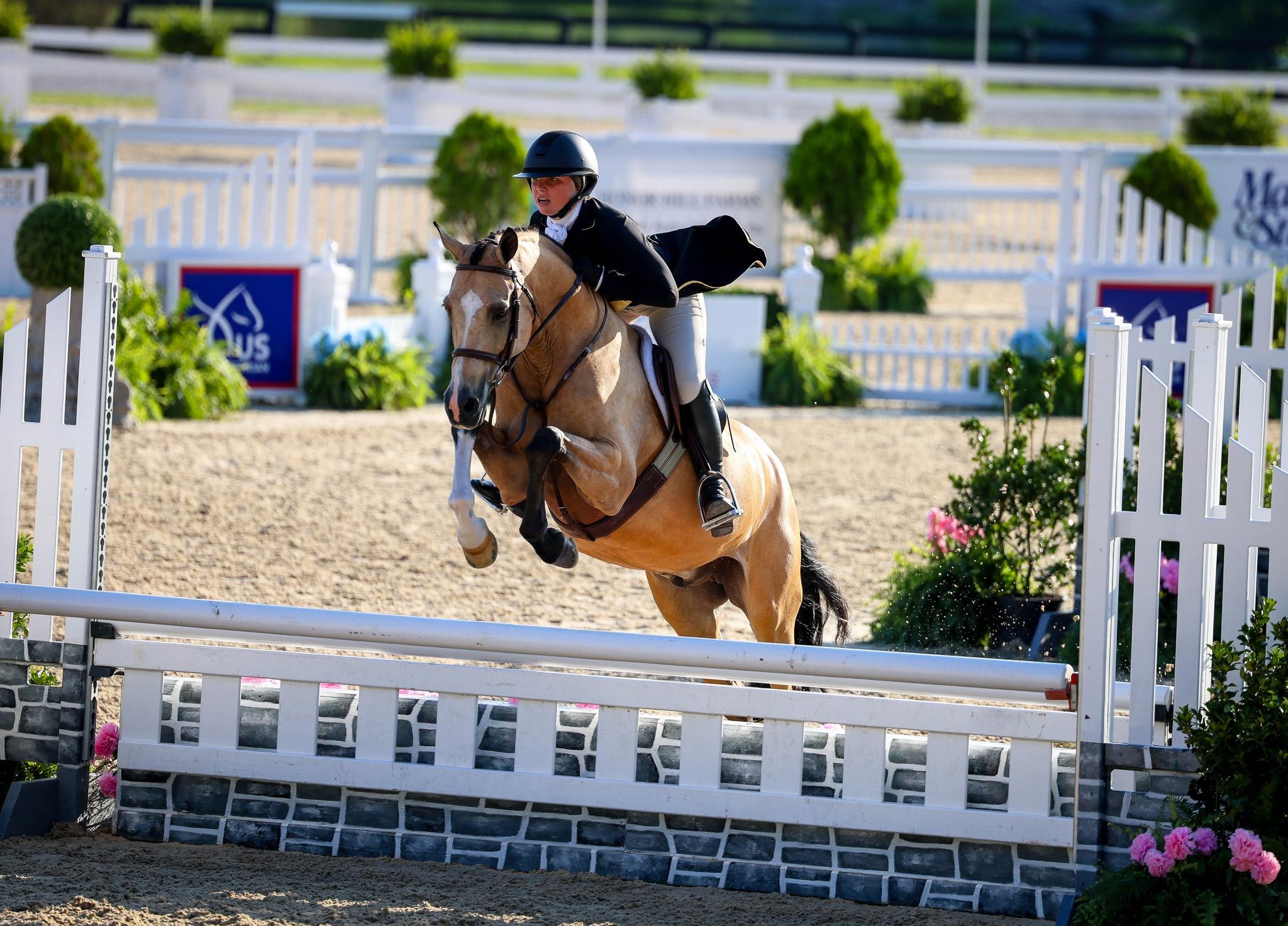 Photo showcasing the USEF Pony Finals presented by Marshall & Sterling